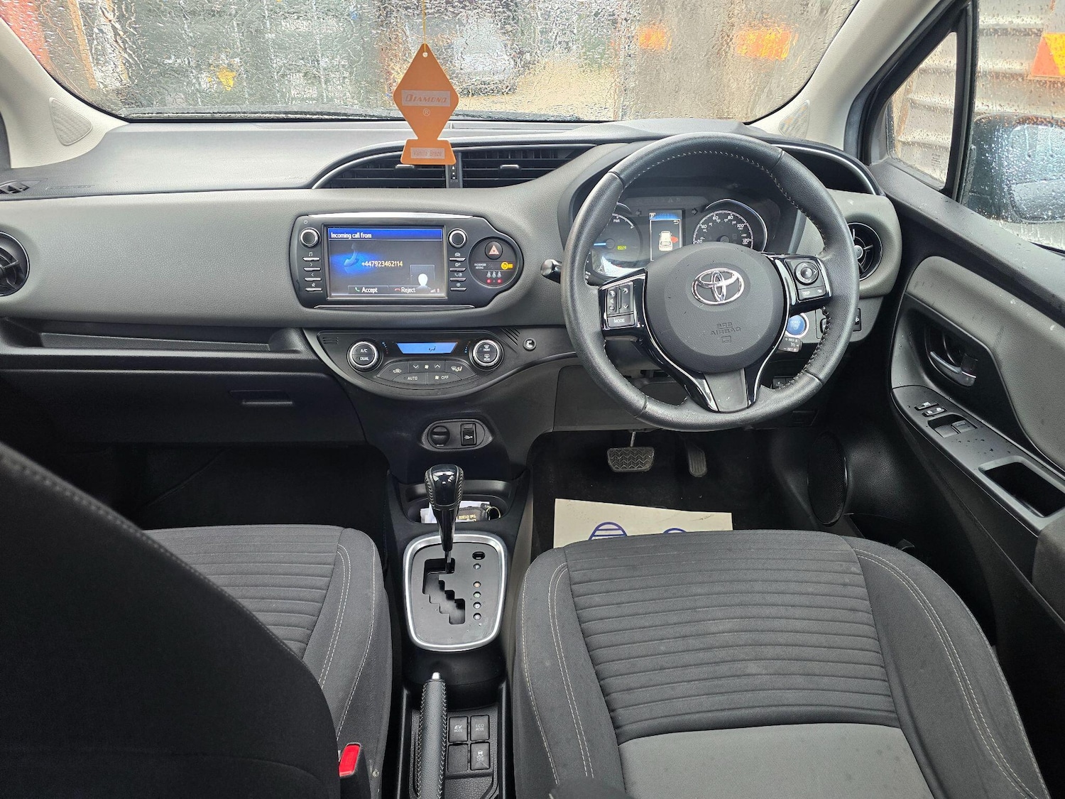 Used Toyota Yaris 2018 for sale - 76472496: Photo 4