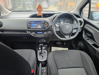 Used Toyota Yaris 2018 for sale - 76472496: Photo