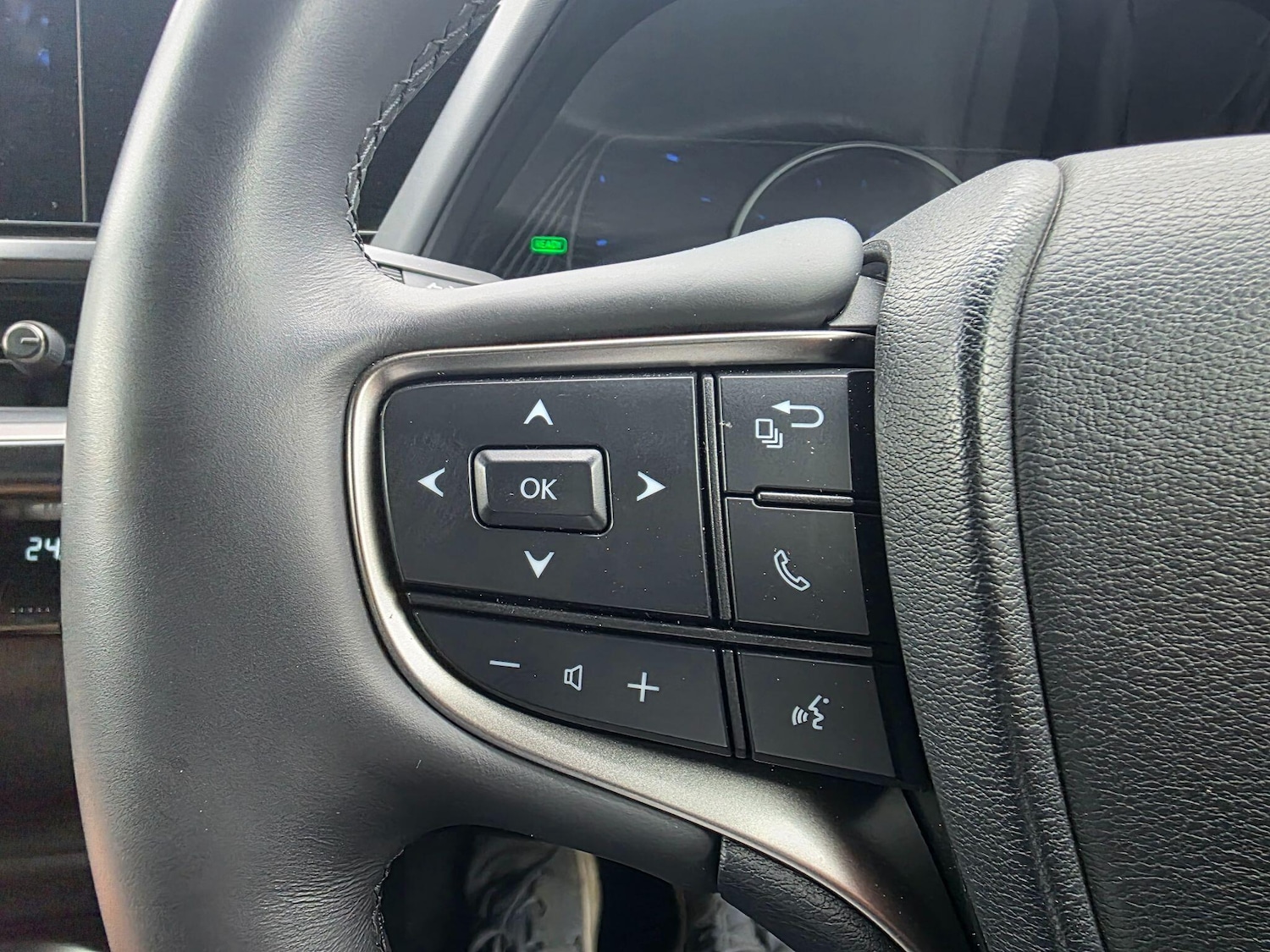 Used Lexus UX 2023 for sale - 77908559: Photo 14