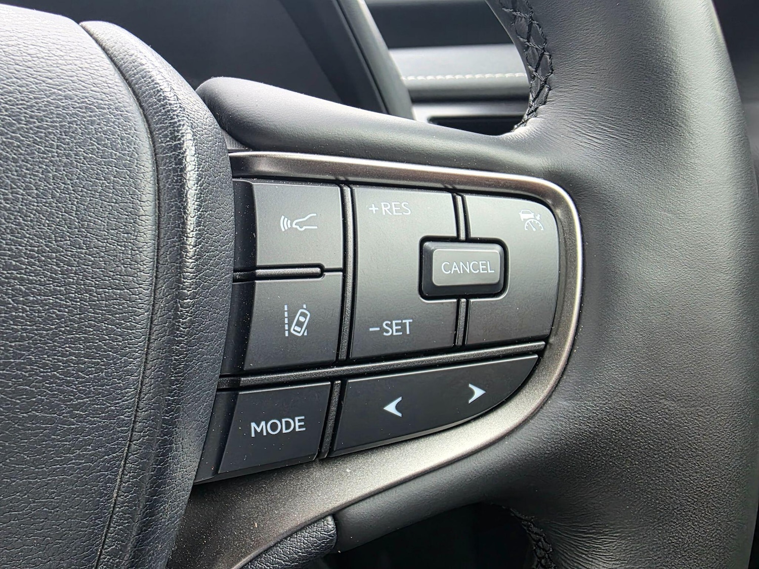 Used Lexus UX 2023 for sale - 77908559: Photo 15