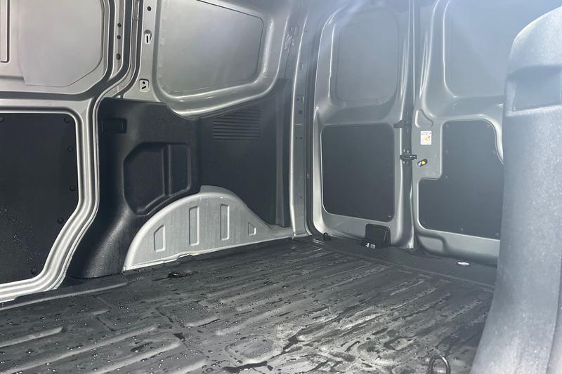 Used Ford Transit Courier 2024 for sale - 77691562: Photo 4