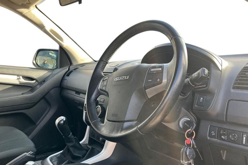 Used Isuzu D-Max 2017 for sale - 77493448: Photo 9