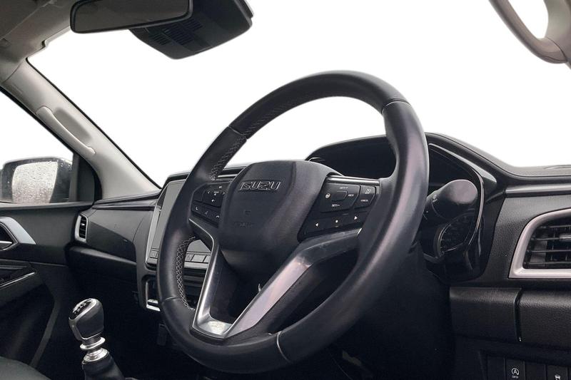 Used Isuzu D-Max 2023 for sale - 76882574: Photo 9