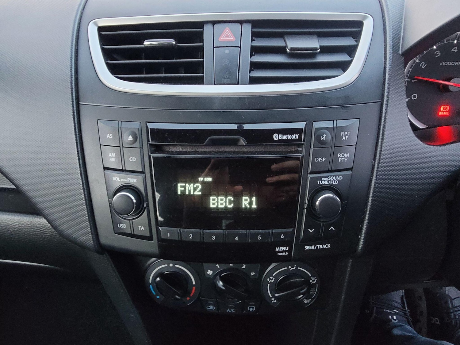 Used Suzuki Swift 2014 for sale - 77306021: Photo 14