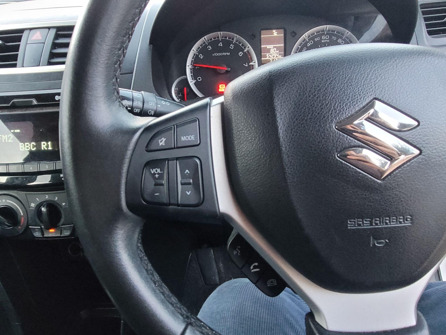 Used Suzuki Swift 2014 for sale - 77306021: Photo 16