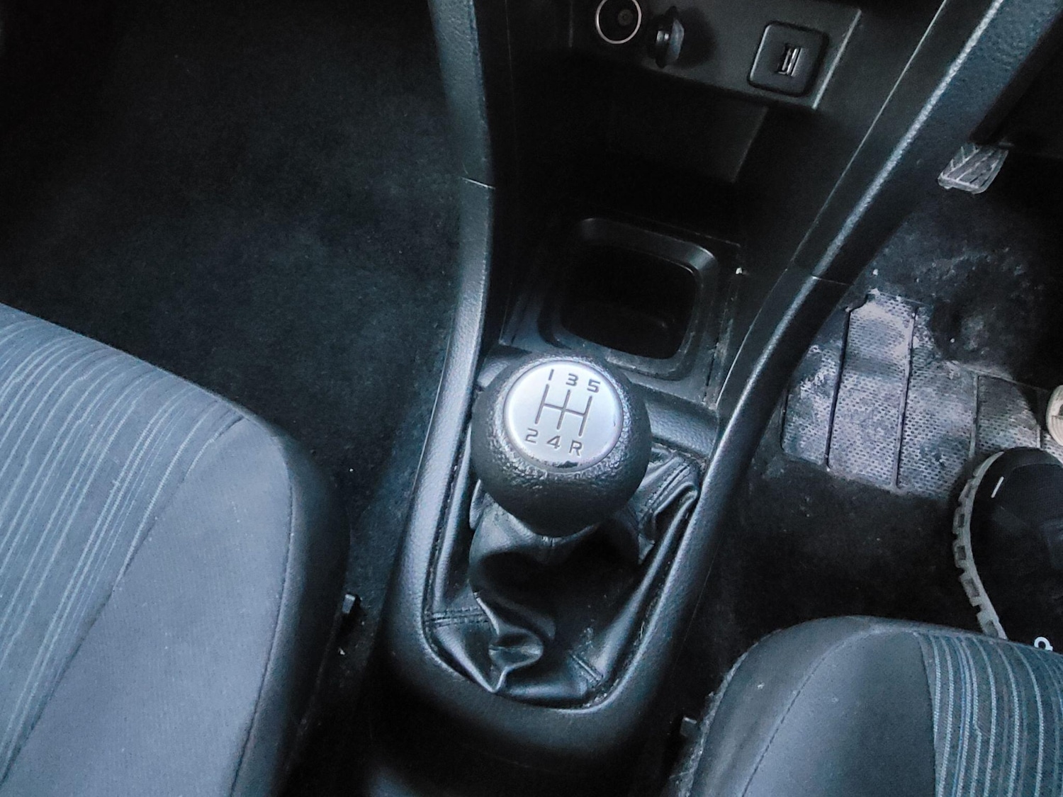 Used Suzuki Swift 2014 for sale - 77306021: Photo 8