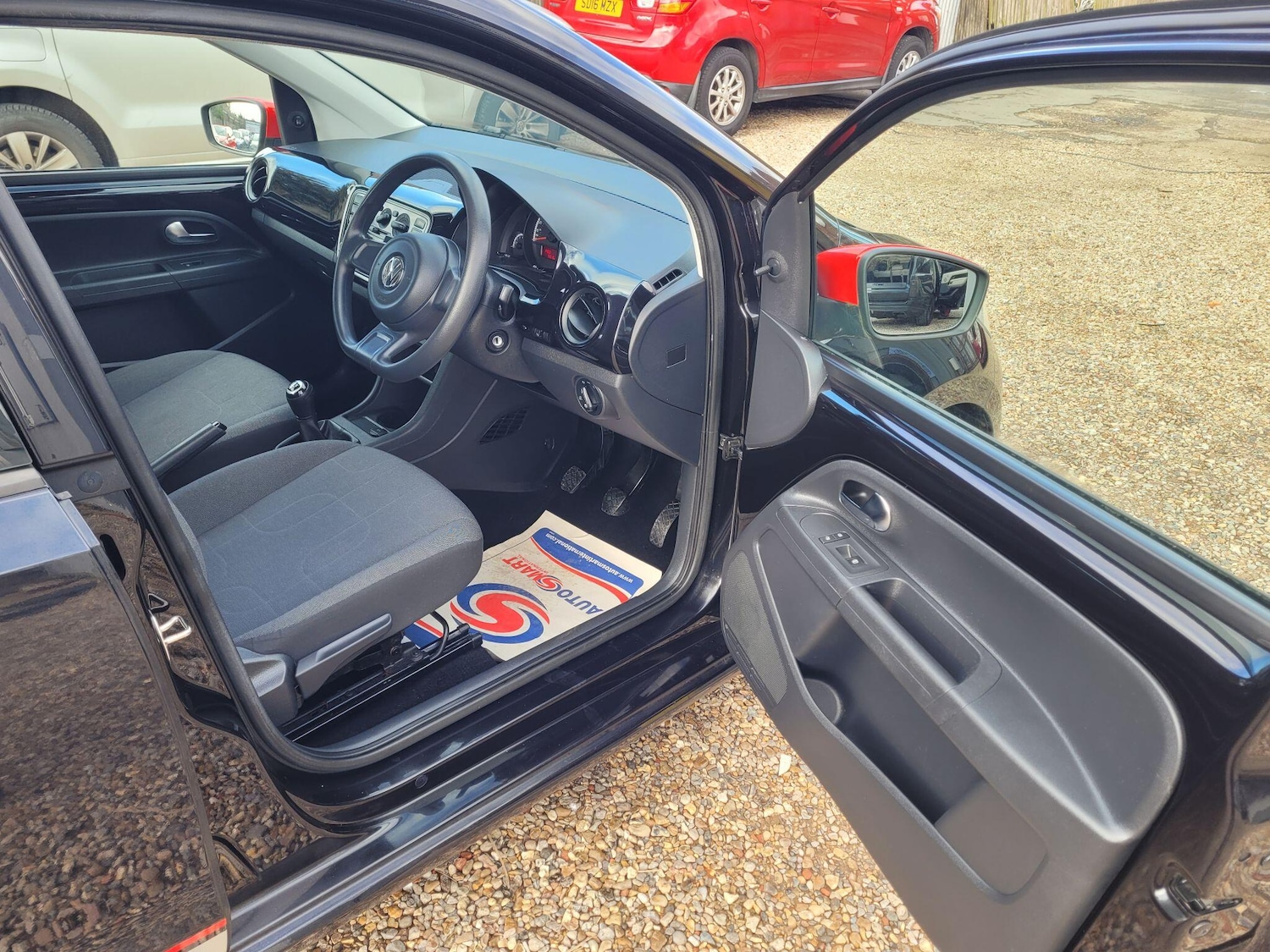 Used Volkswagen up! 2014 for sale - 77637639: Photo 20