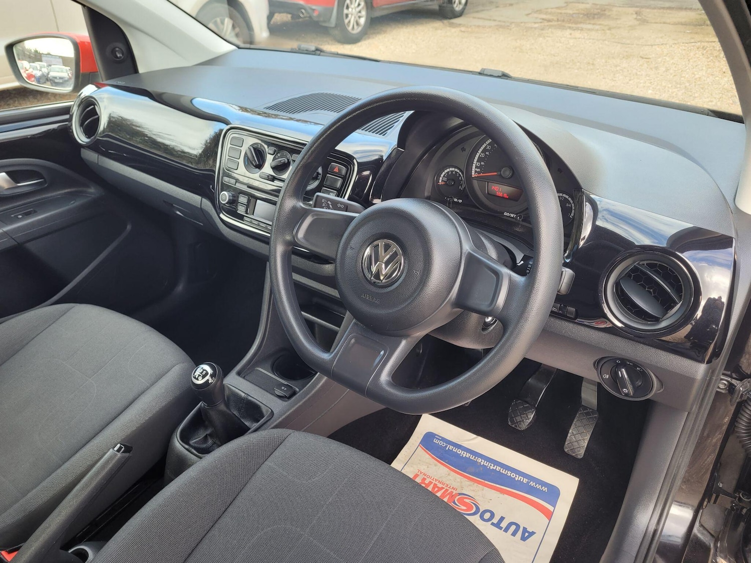 Used Volkswagen up! 2014 for sale - 77637639: Photo 22