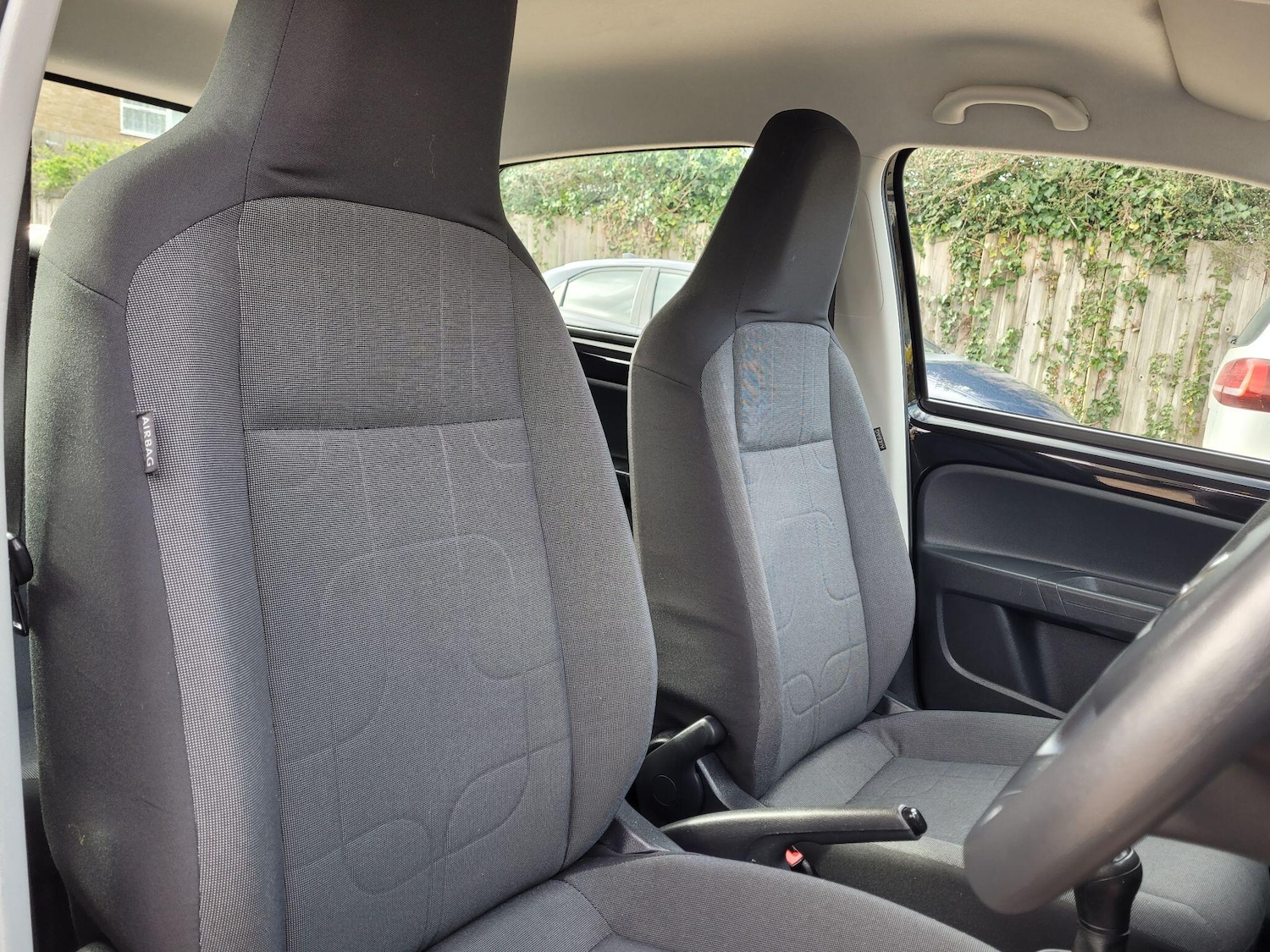 Used Volkswagen up! 2014 for sale - 77637639: Photo 23