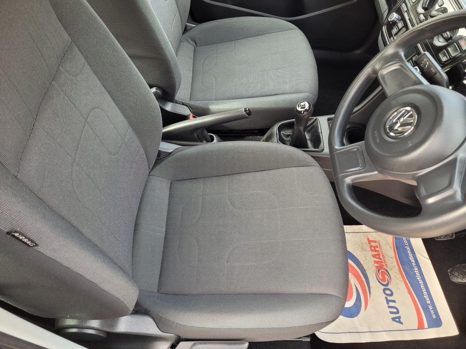 Used Volkswagen up! 2014 for sale - 77637639: Photo 24