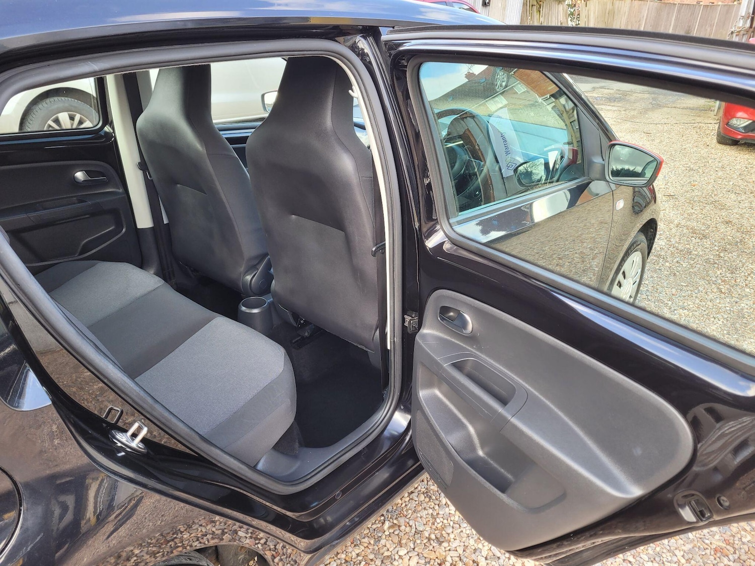 Used Volkswagen up! 2014 for sale - 77637639: Photo 26