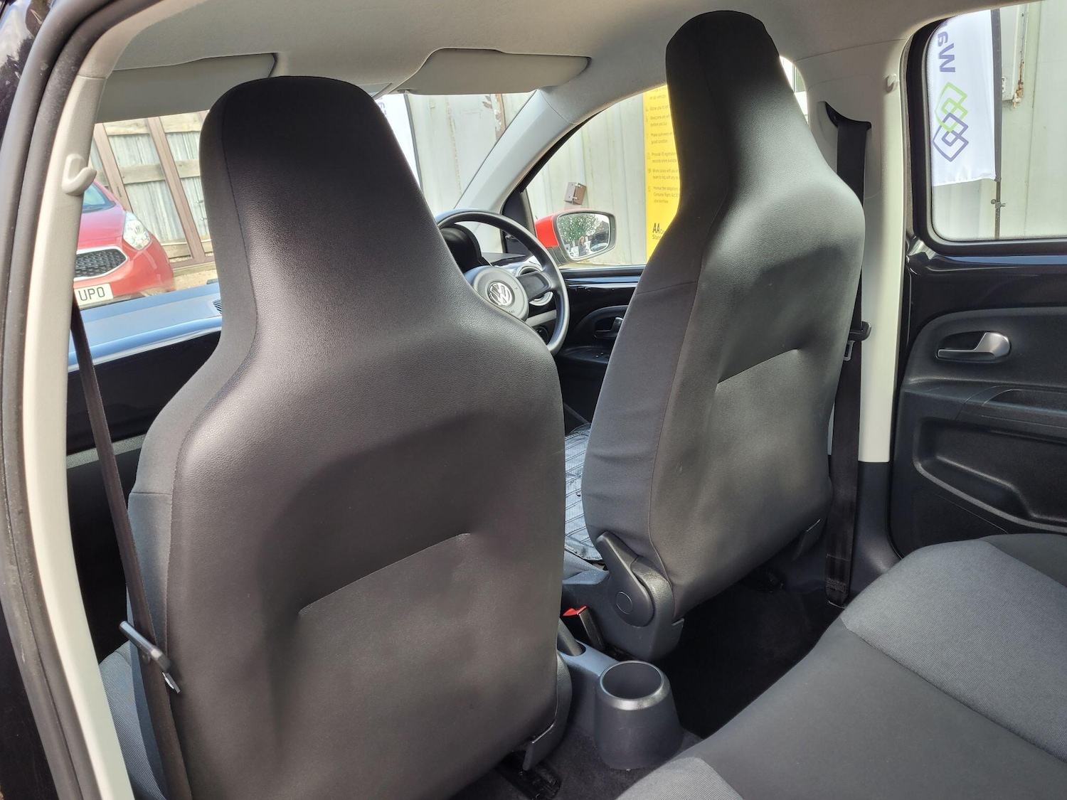 Used Volkswagen up! 2014 for sale - 77637639: Photo 37