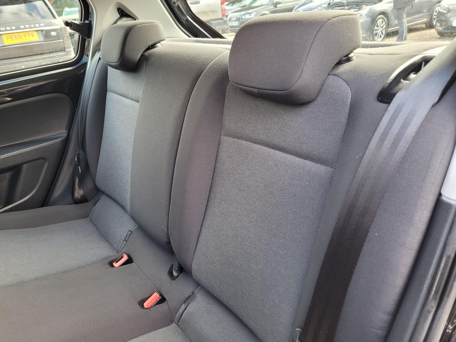 Used Volkswagen up! 2014 for sale - 77637639: Photo 38