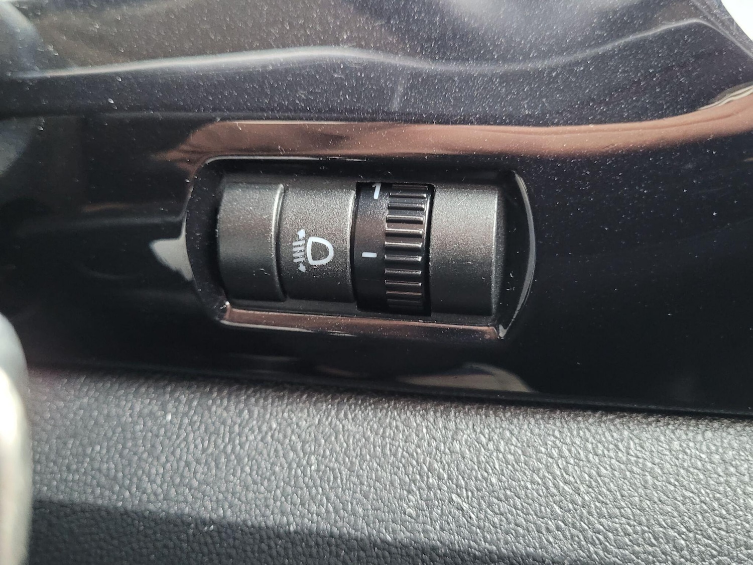 Used Volkswagen up! 2014 for sale - 77637639: Photo 60