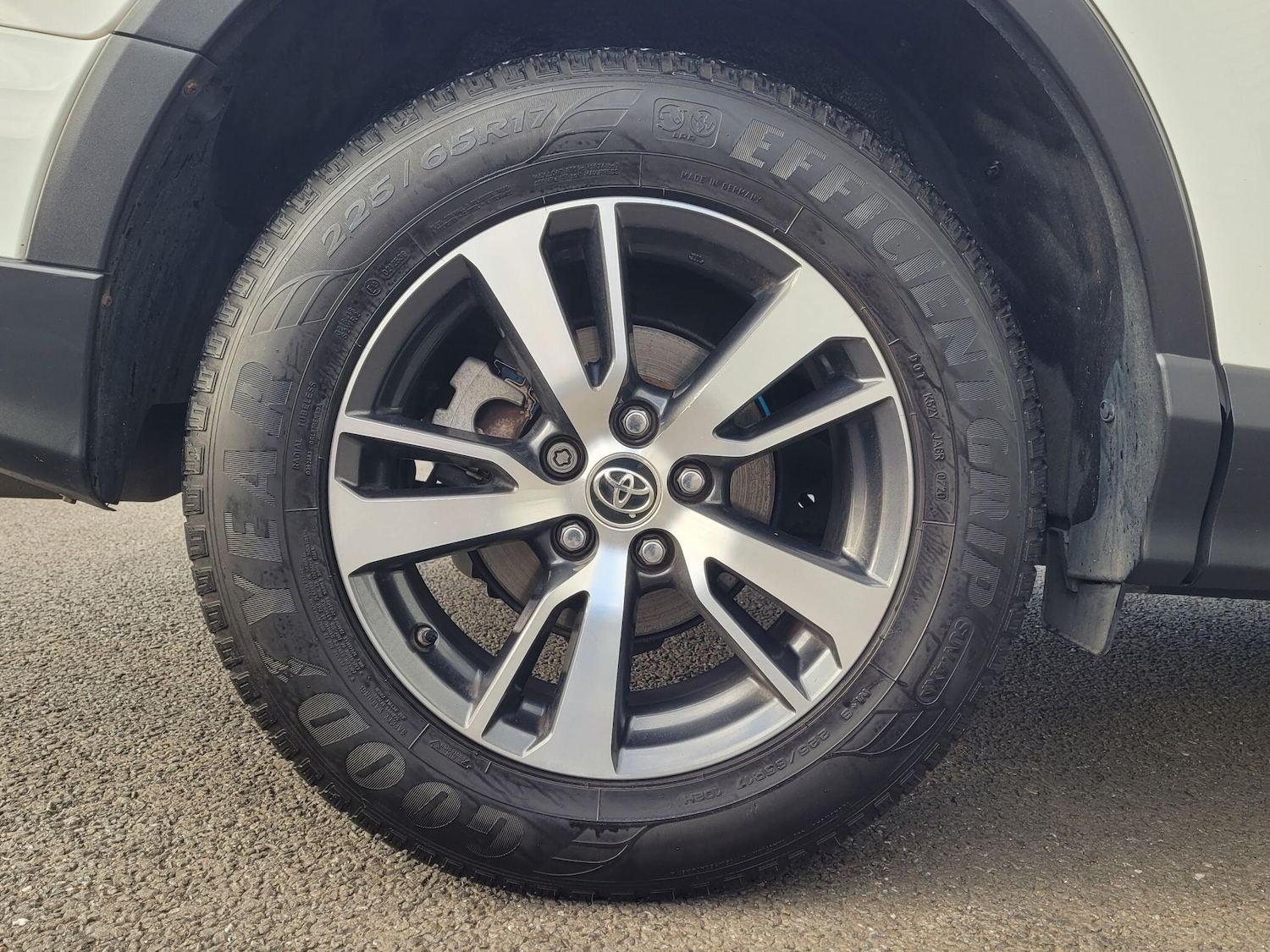 Used Toyota RAV4 2016 for sale - 76765820: Photo 16