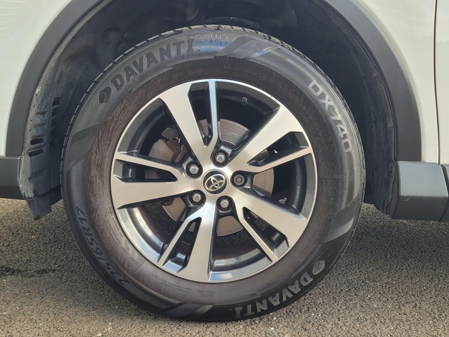 Used Toyota RAV4 2016 for sale - 76765820: Photo 18