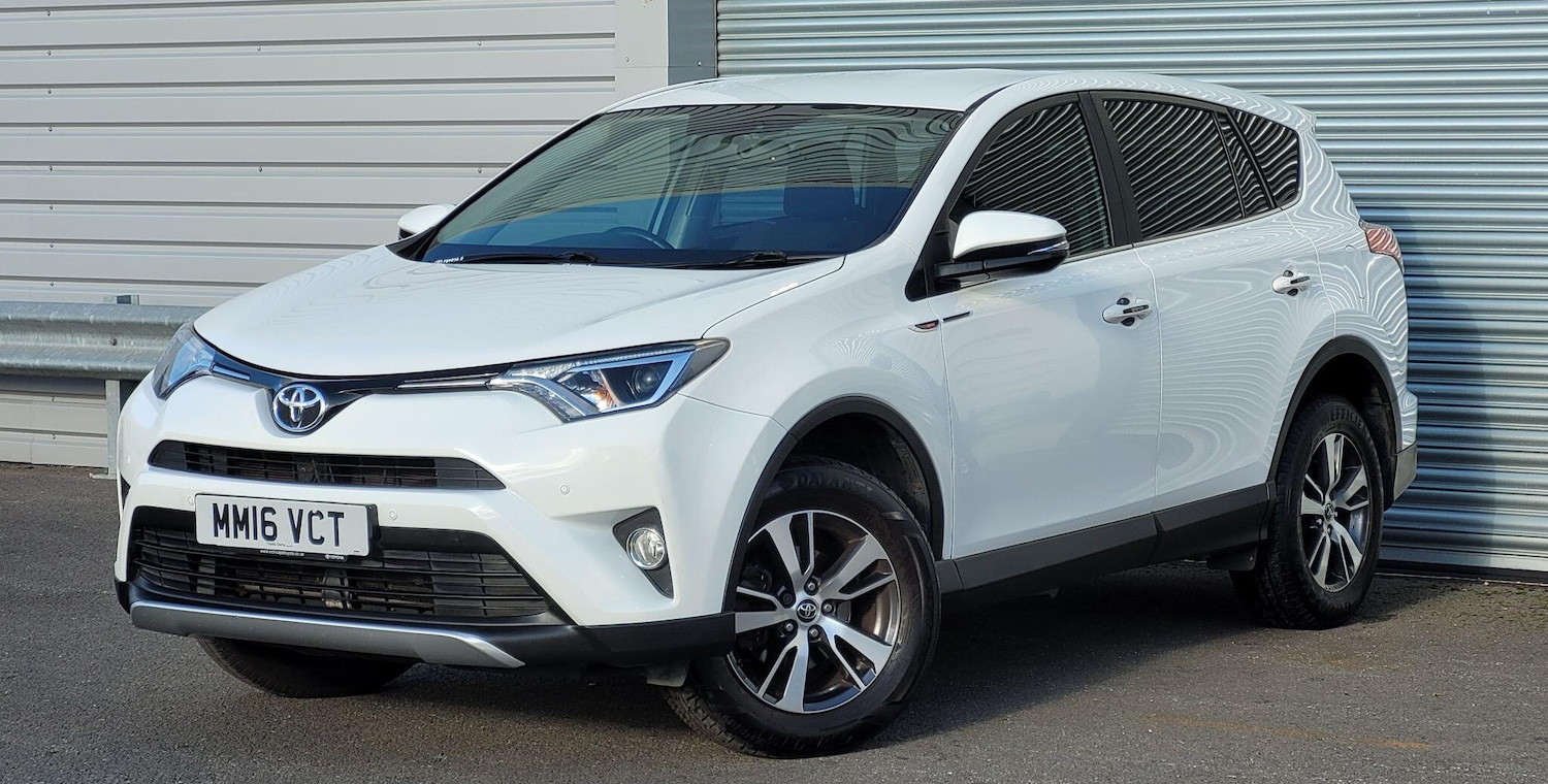 Used Toyota RAV4 2016 for sale - 76765820: Photo 2