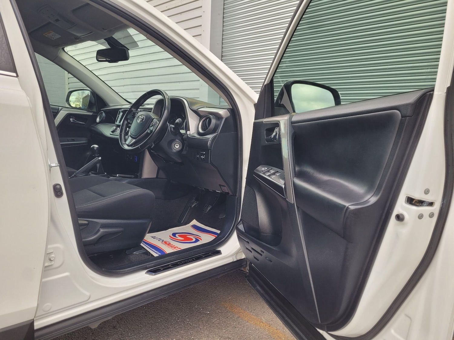 Used Toyota RAV4 2016 for sale - 76765820: Photo 20