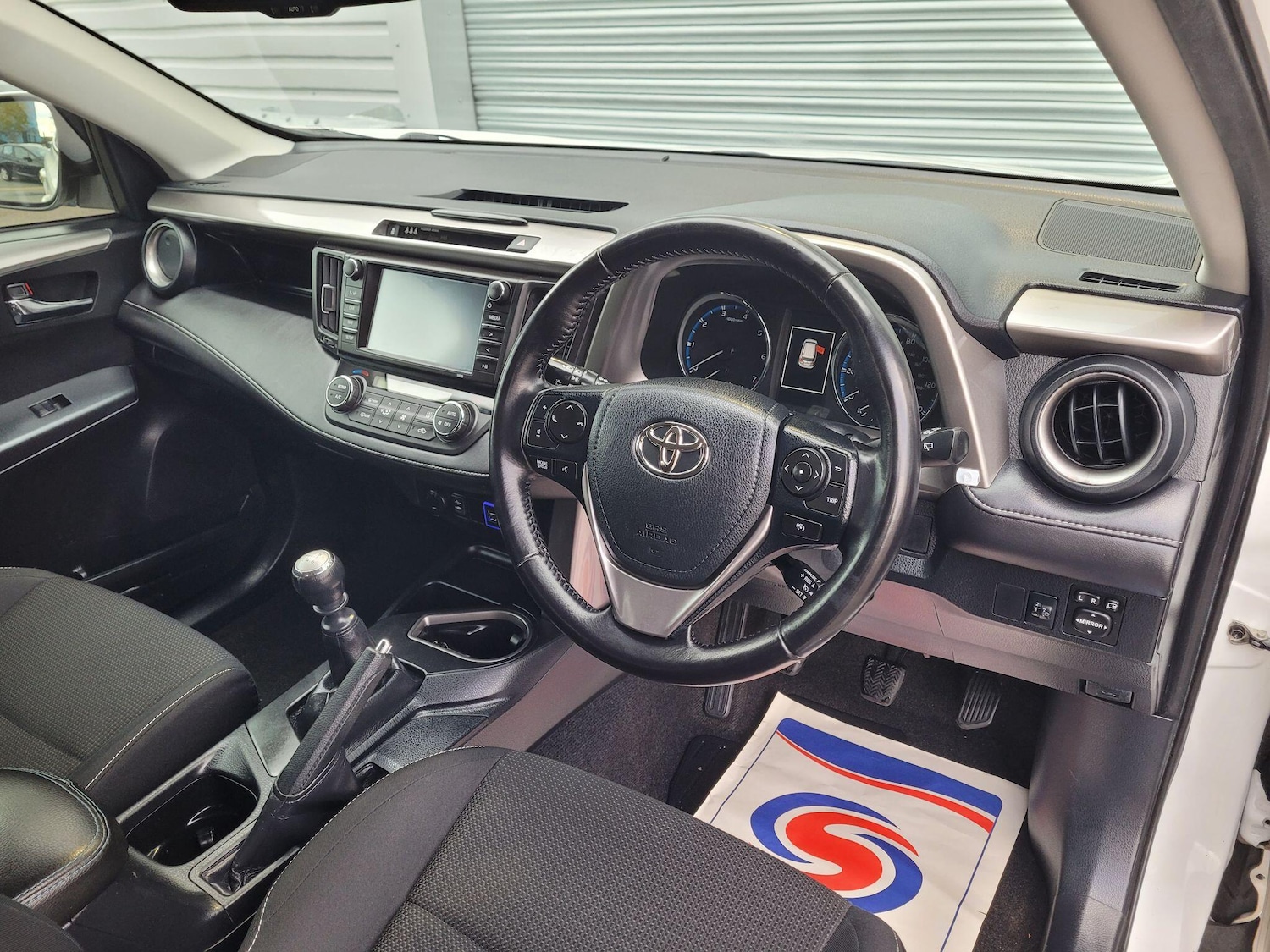 Used Toyota RAV4 2016 for sale - 76765820: Photo 22