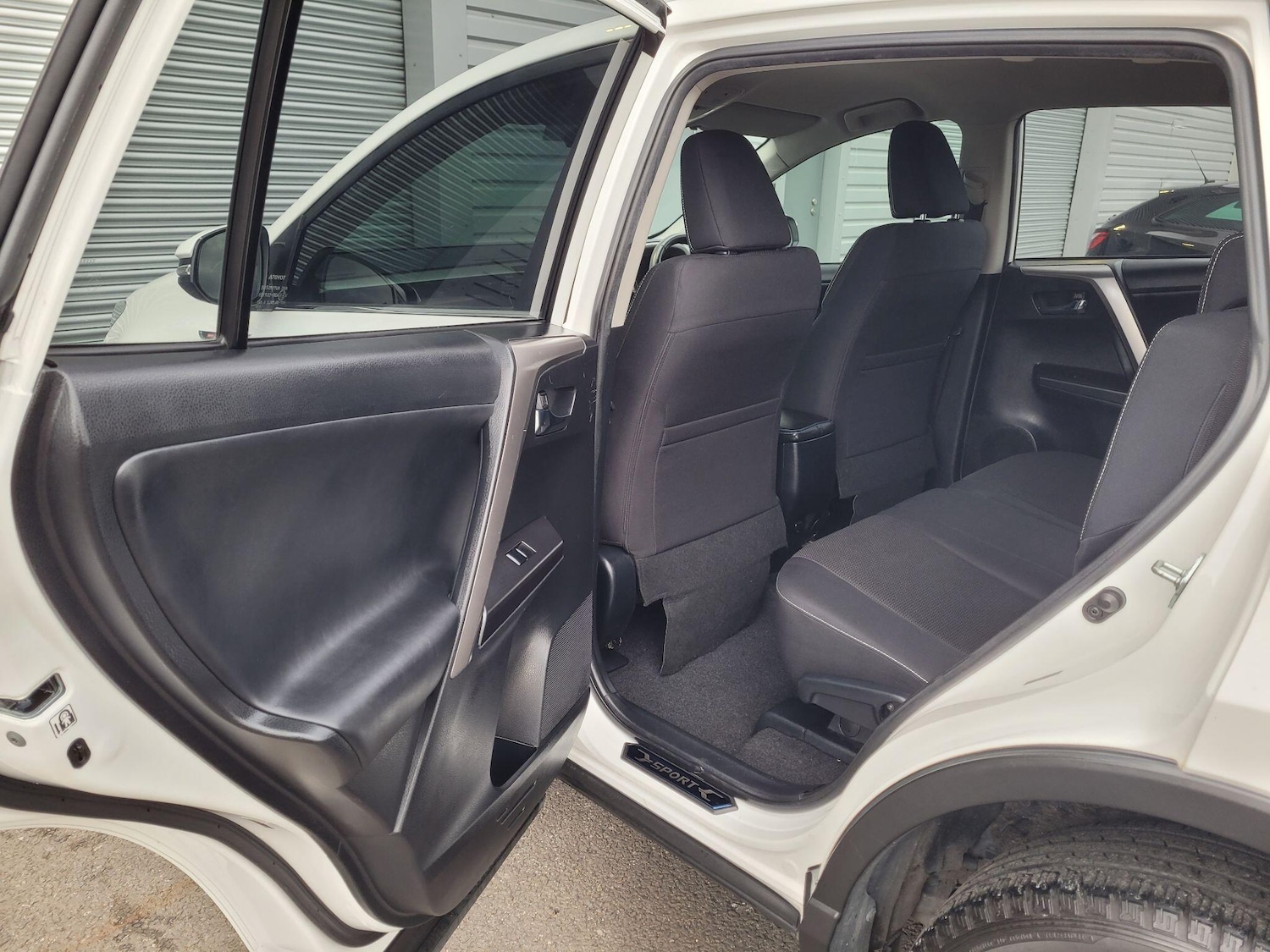 Used Toyota RAV4 2016 for sale - 76765820: Photo 36