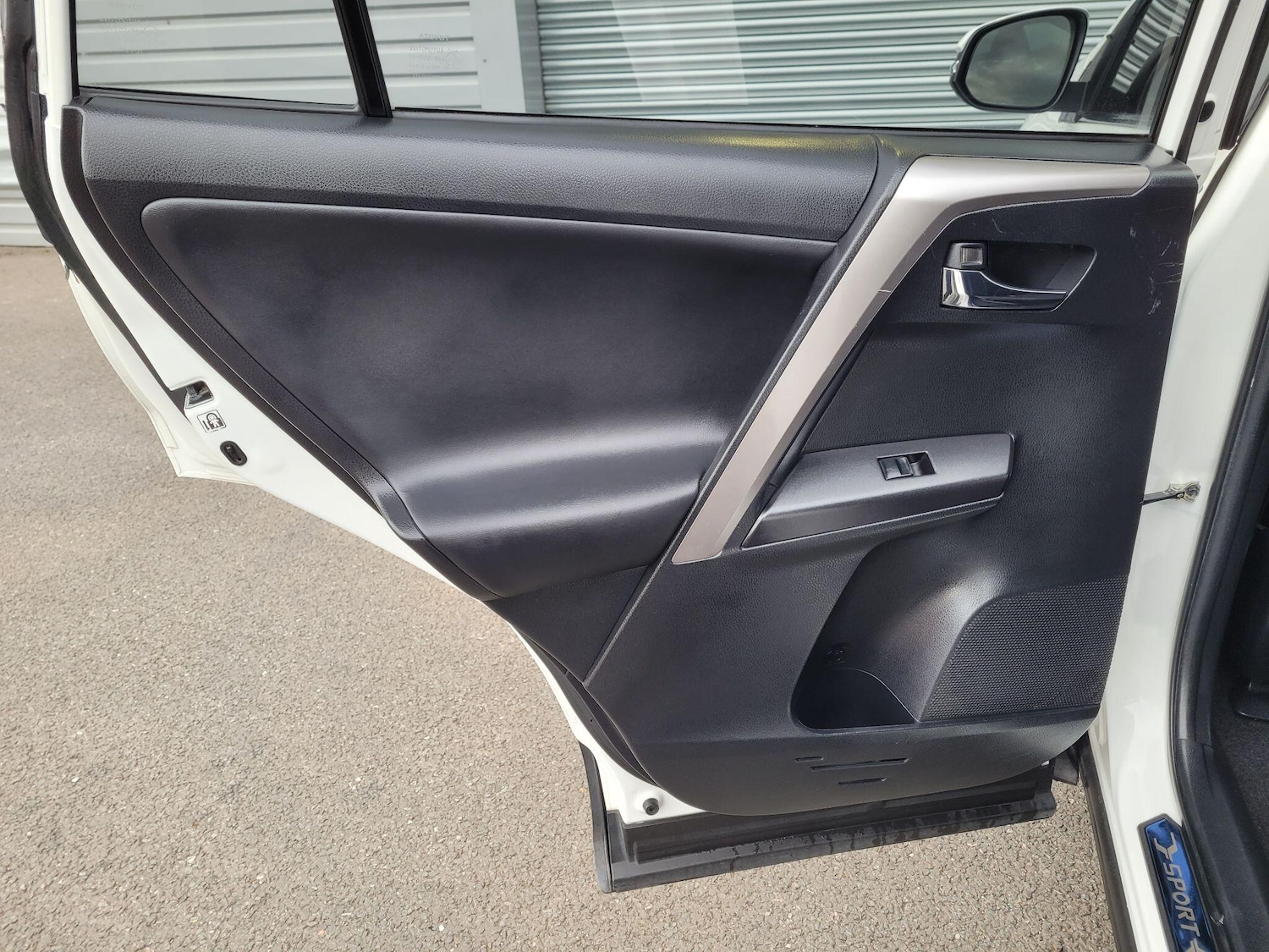 Used Toyota RAV4 2016 for sale - 76765820: Photo 37