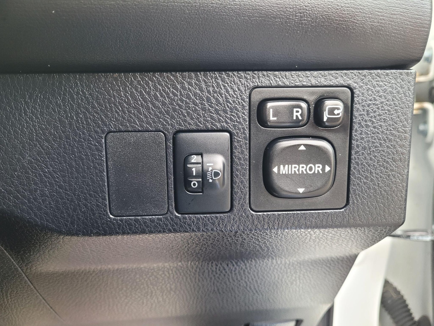 Used Toyota RAV4 2016 for sale - 76765820: Photo 48