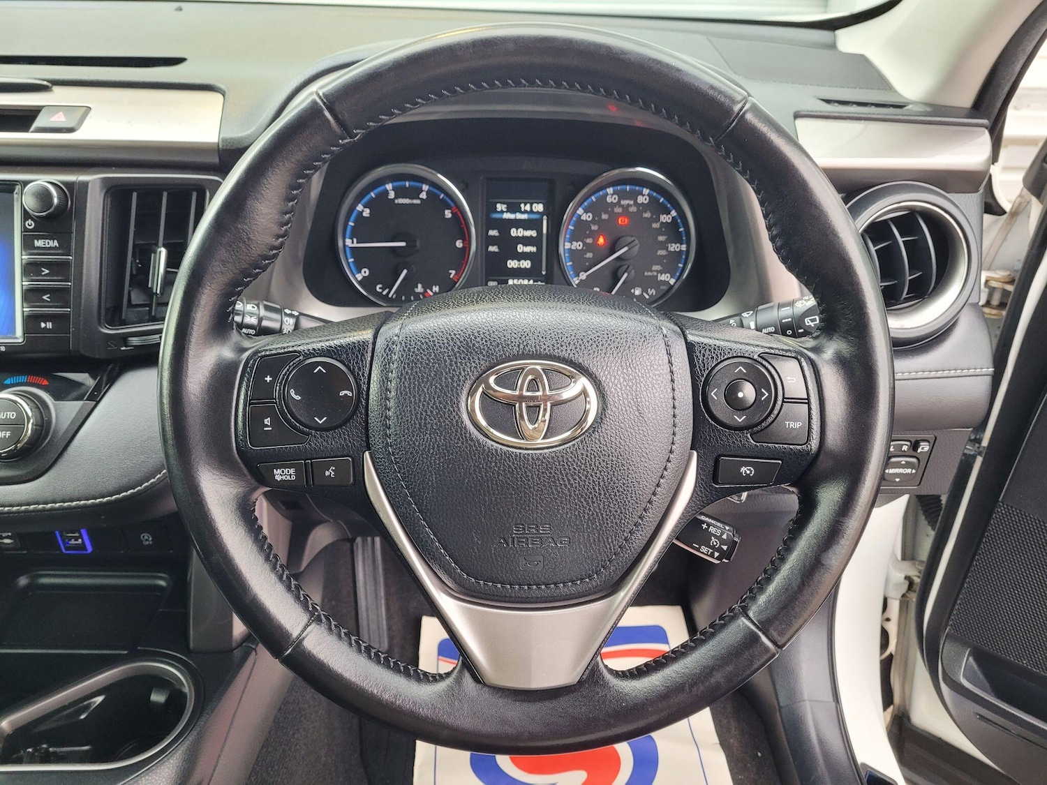 Used Toyota RAV4 2016 for sale - 76765820: Photo 50
