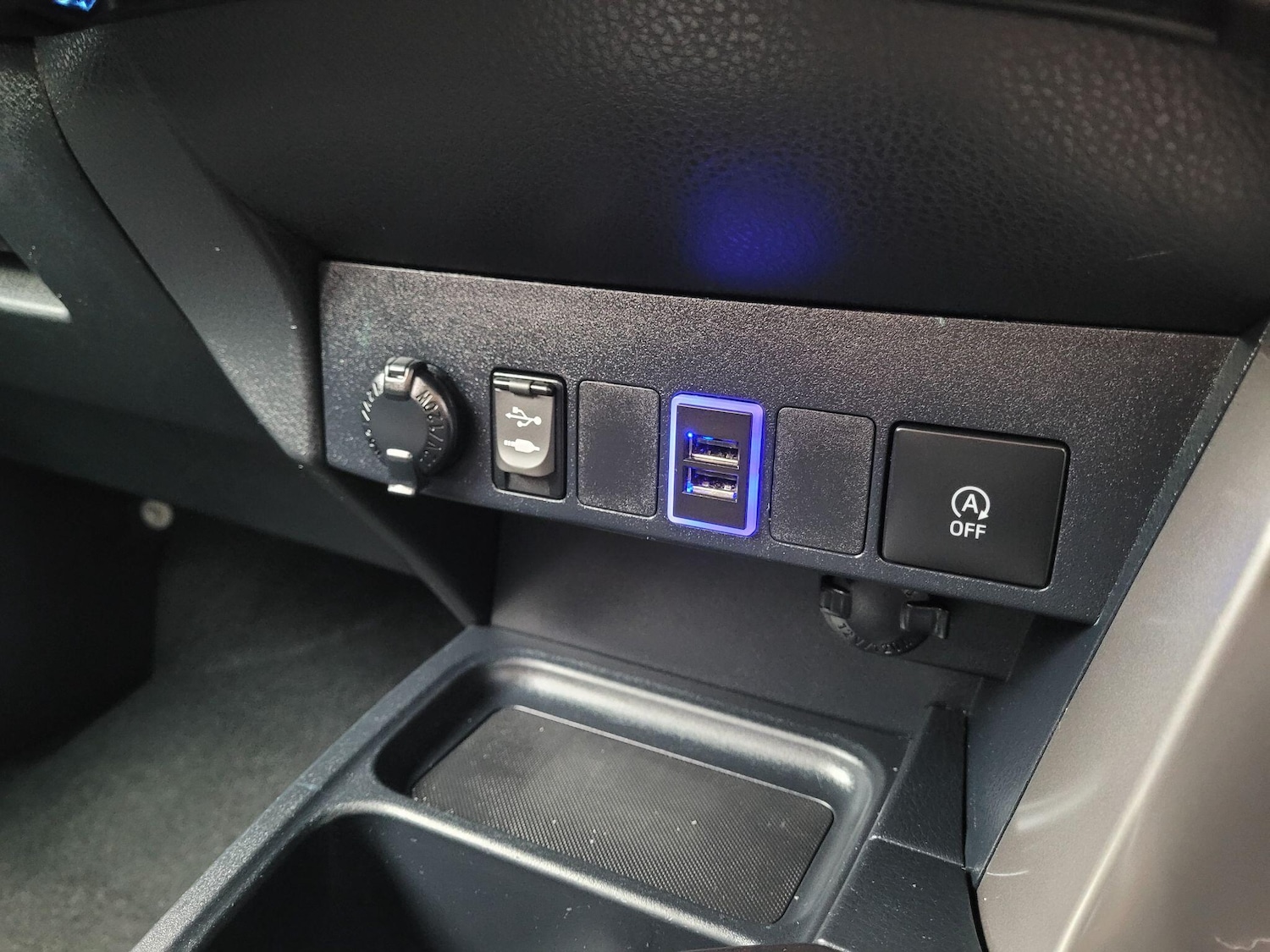 Used Toyota RAV4 2016 for sale - 76765820: Photo 57