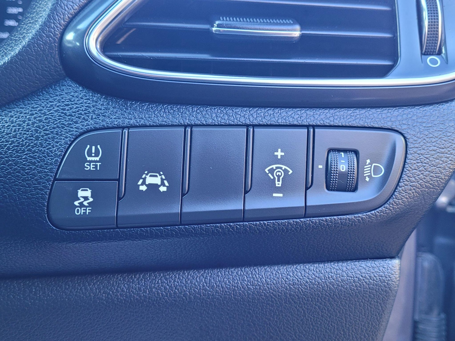 Used Hyundai i30 2018 for sale - 77305778: Photo 47