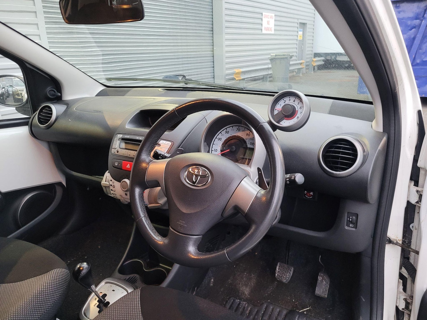 Used Toyota AYGO 2013 for sale - 76573253: Photo 6