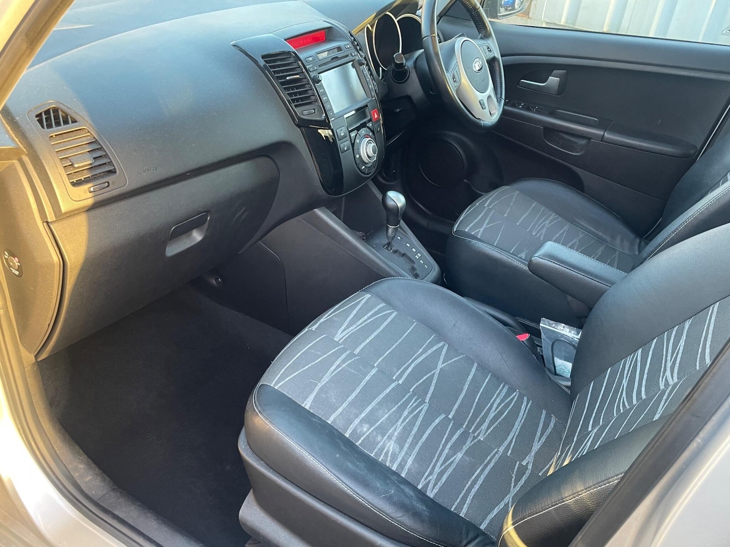 Used Kia Venga 2014 for sale - 76984708: Photo 13