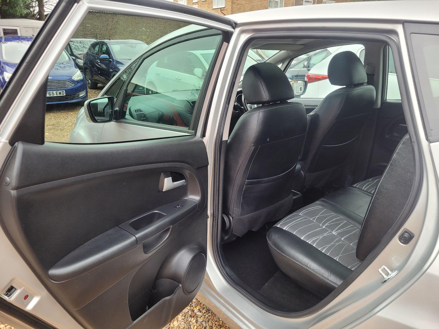 Used Kia Venga 2014 for sale - 76984708: Photo 34