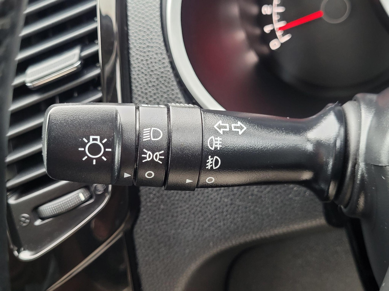 Used Kia Venga 2014 for sale - 76984708: Photo 51