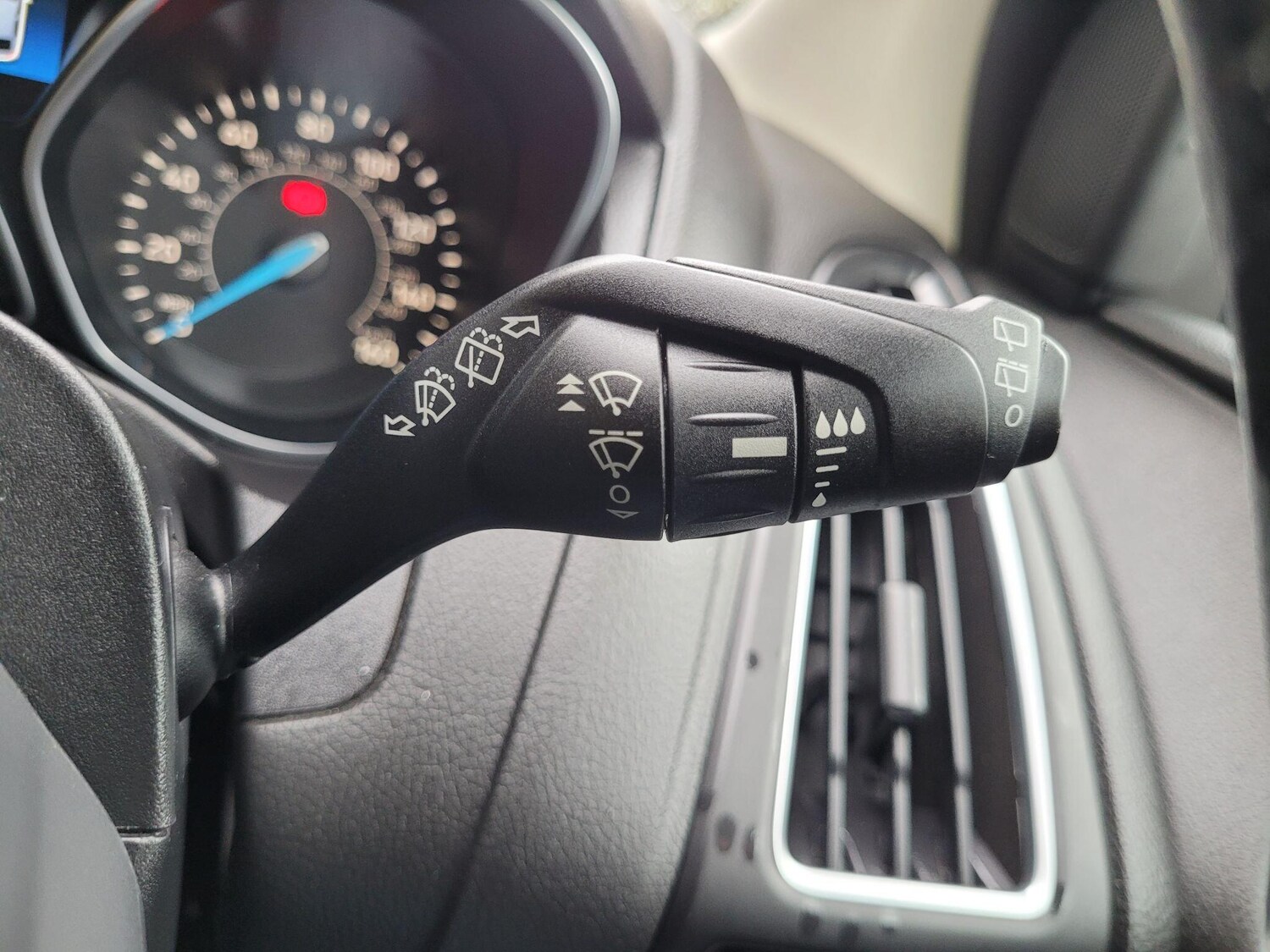 Used Ford Focus 2017 for sale - 76398803: Photo 30