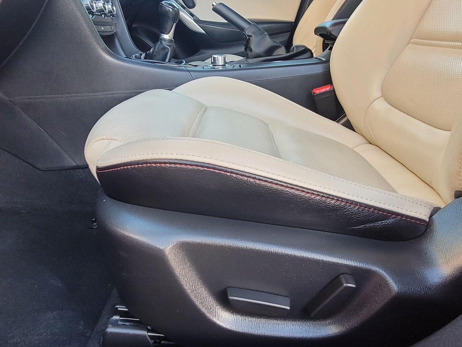 Used Mazda Mazda6 2013 for sale - 76550885: Photo 22