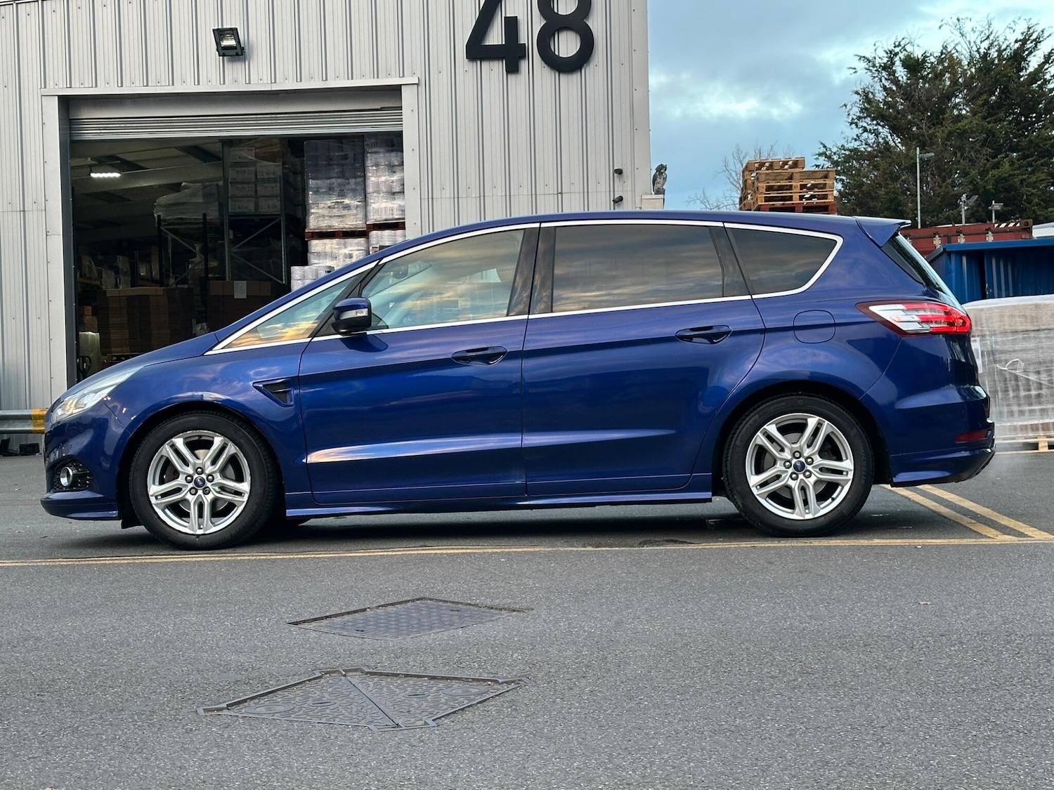 Used Ford S-Max 2016 for sale - 76984698: Photo 8