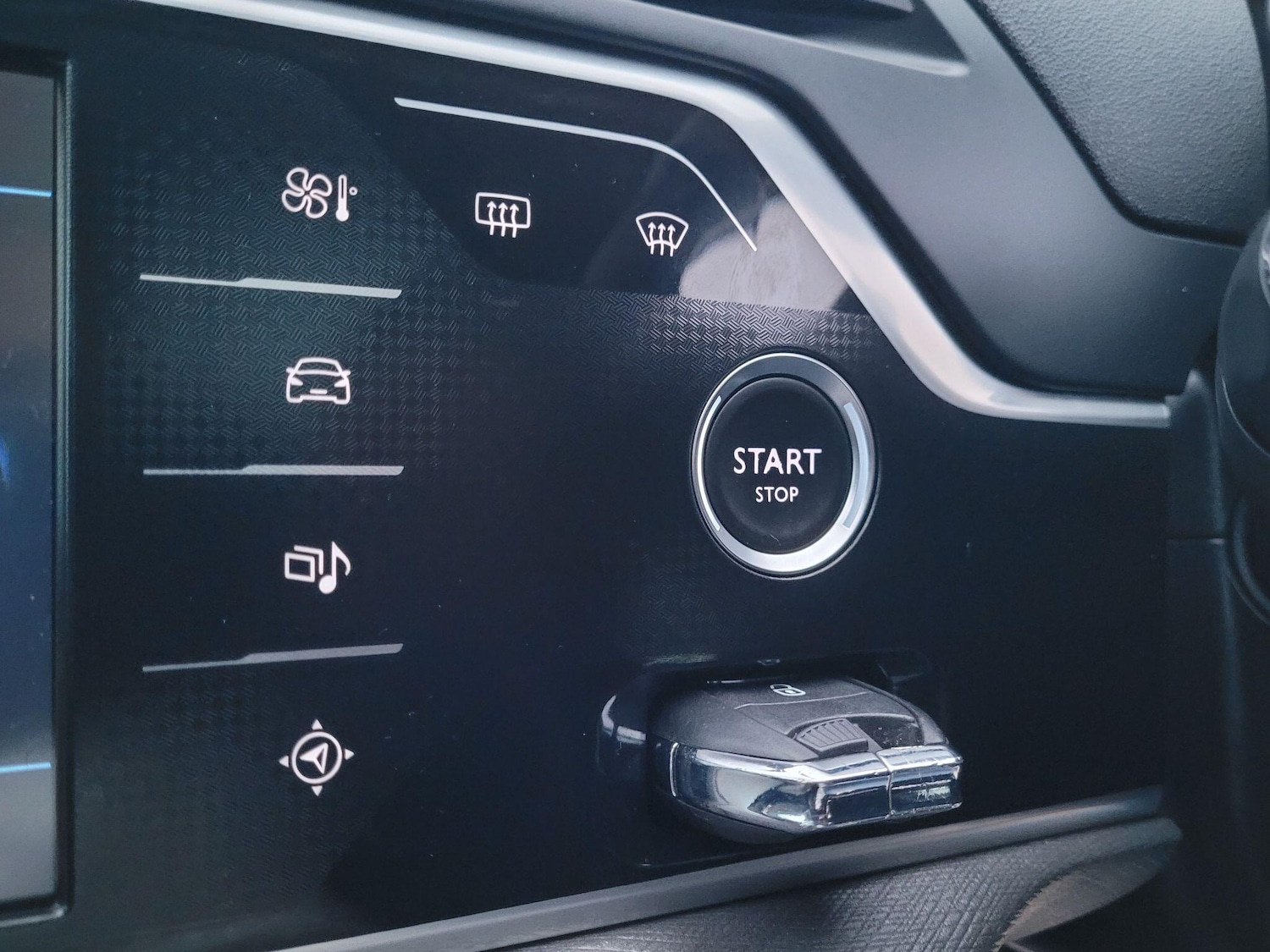 Used Citroen C4 Grand Picasso 2016 for sale - 77039743: Photo 39