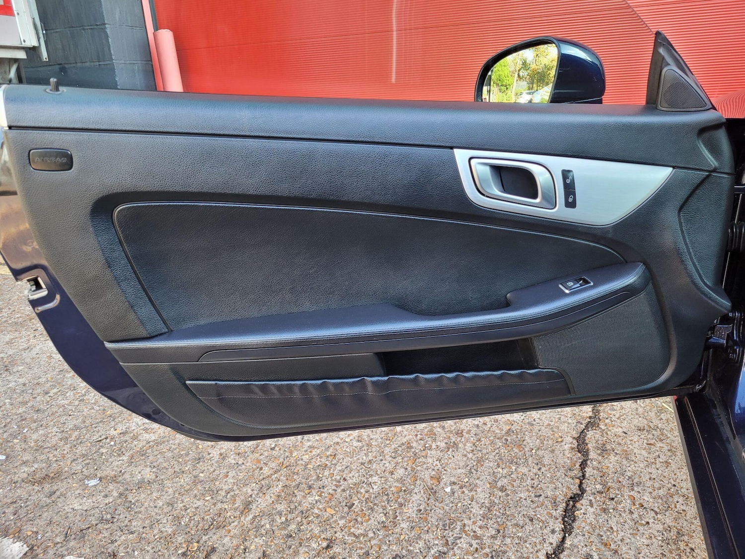 Used Mercedes-Benz SLK 2013 for sale - 76984706: Photo 25