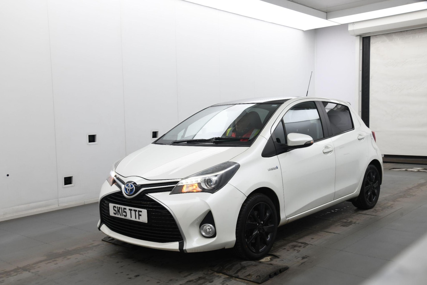 Used Toyota Yaris for sale - 77684191: Photo 3