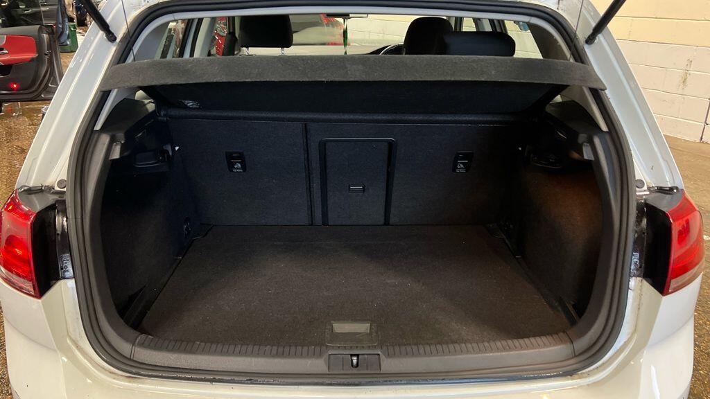 Used Volkswagen Golf 2015 for sale - 77039718: Photo 5