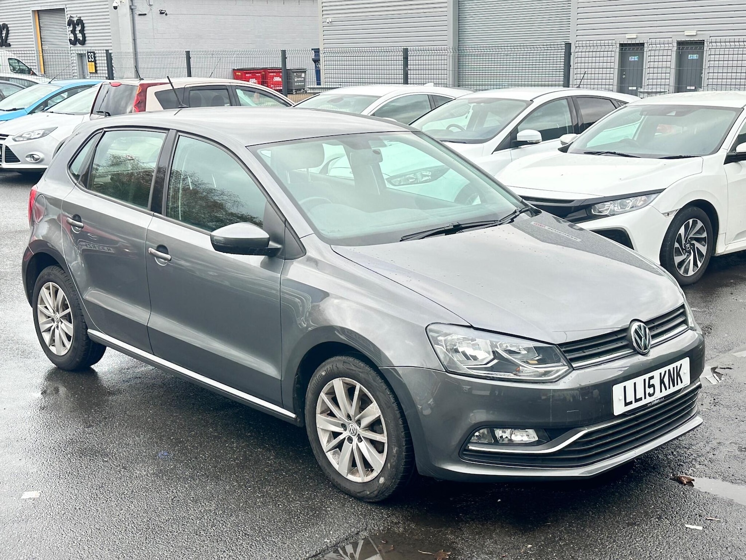 Used Volkswagen Polo 2015 for sale - 76550446: Photo 1