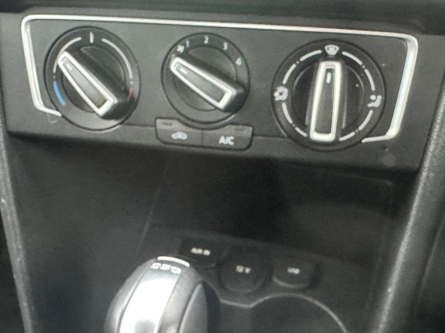 Used Volkswagen Polo 2015 for sale - 76550446: Photo 14