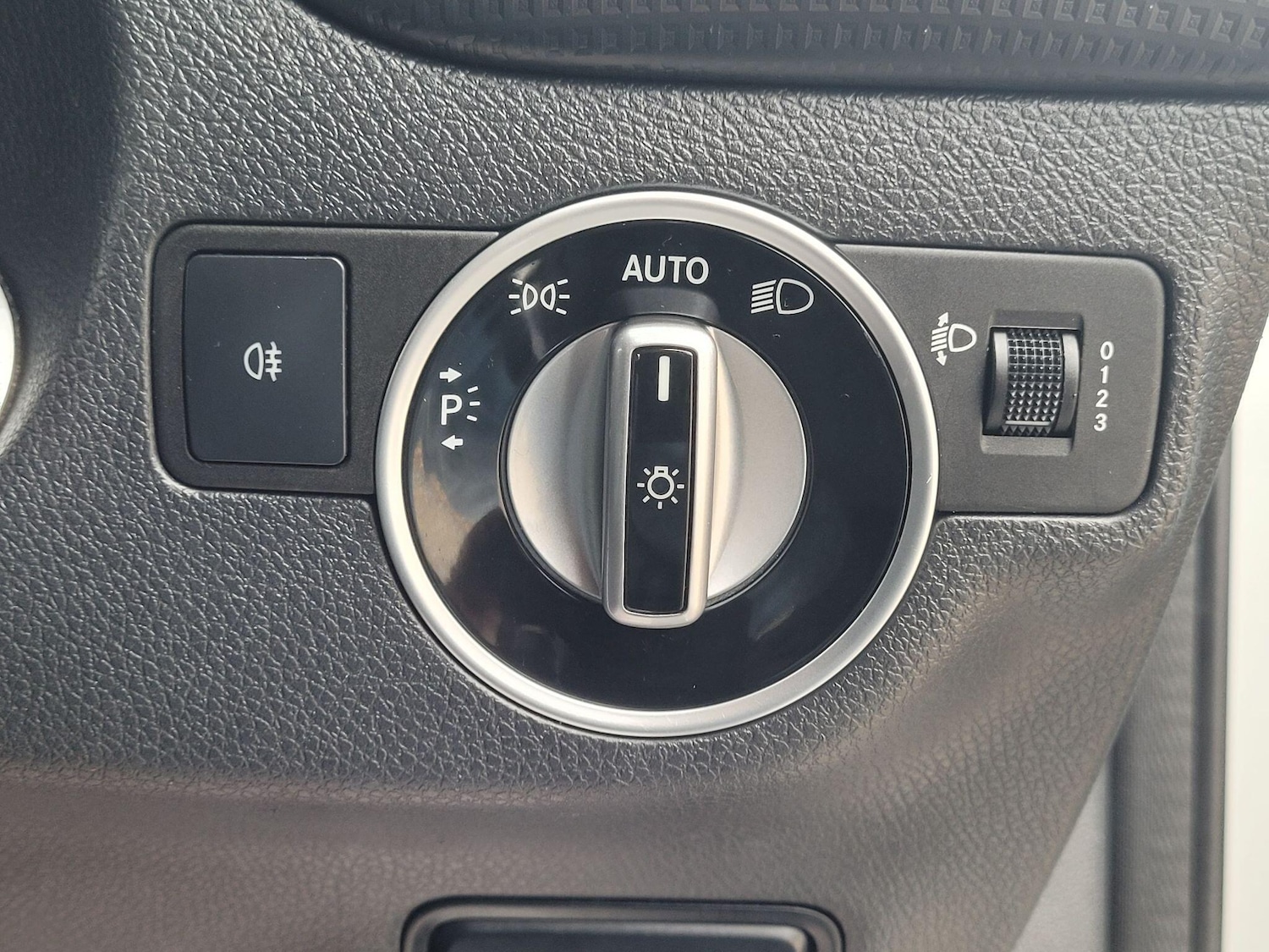 Used Mercedes-Benz A-Class 2013 for sale - 77611520: Photo 49