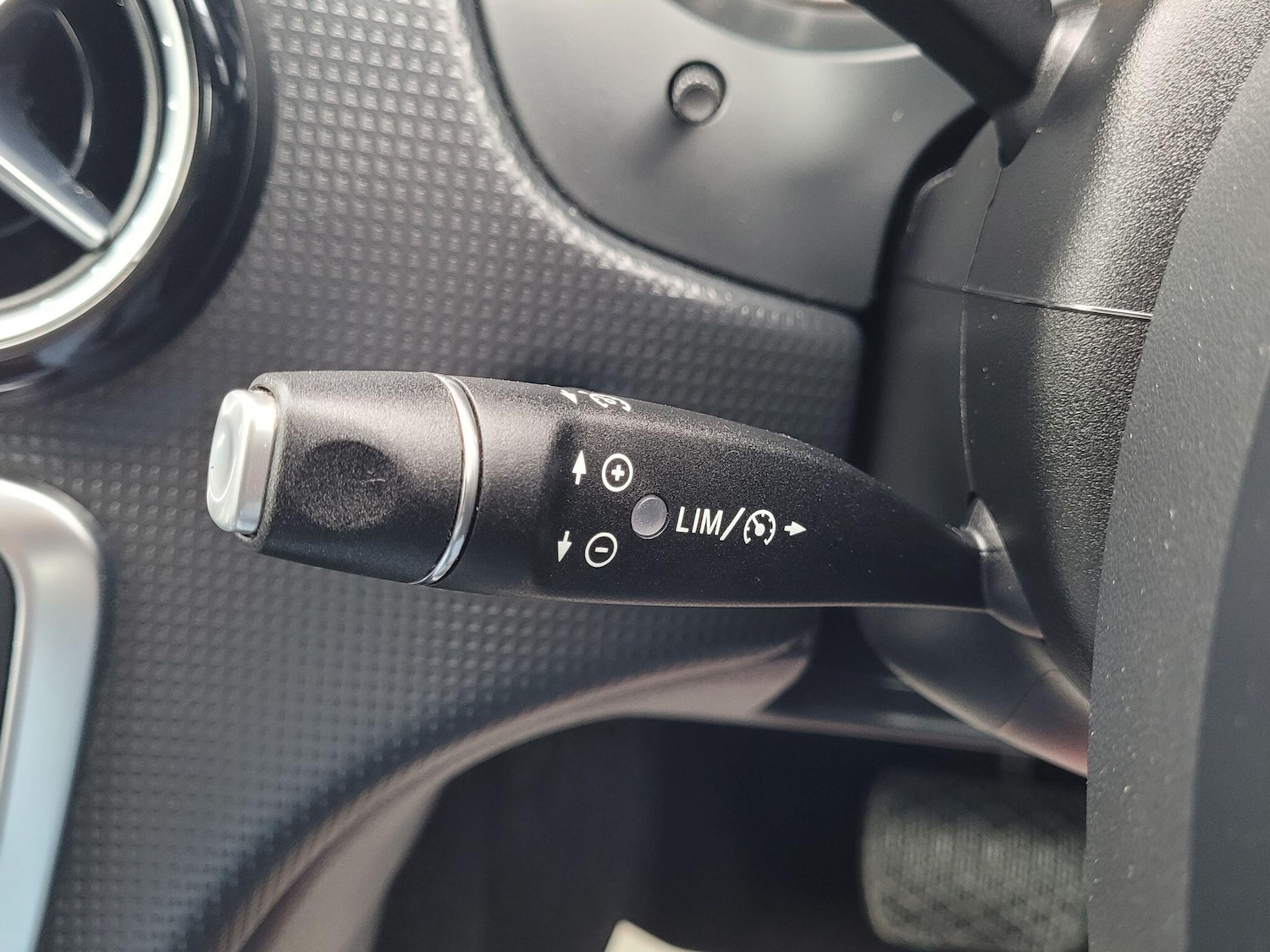 Used Mercedes-Benz A-Class 2013 for sale - 77611520: Photo 64