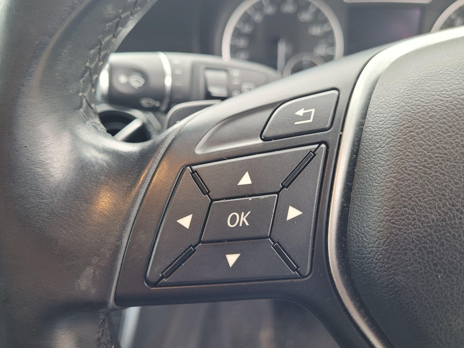 Used Mercedes-Benz A-Class 2013 for sale - 77611520: Photo 8