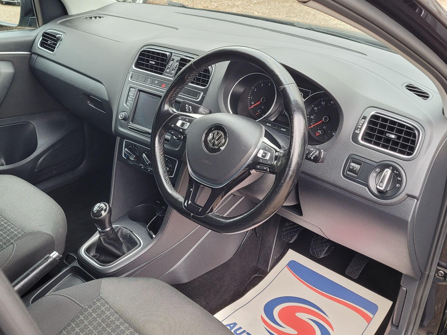 Used Volkswagen Polo 2017 for sale - 77358500: Photo 24