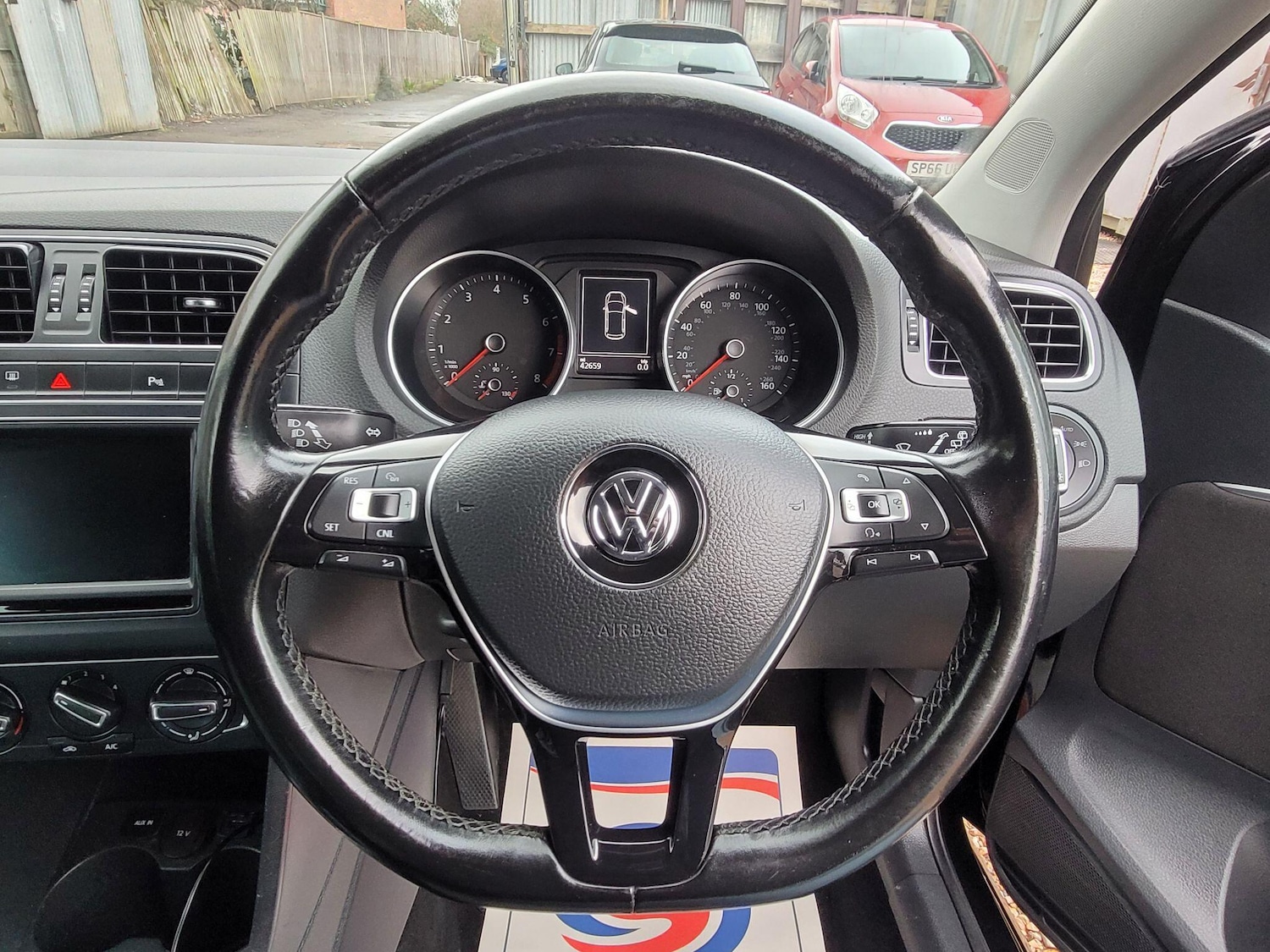 Used Volkswagen Polo 2017 for sale - 77358500: Photo 52