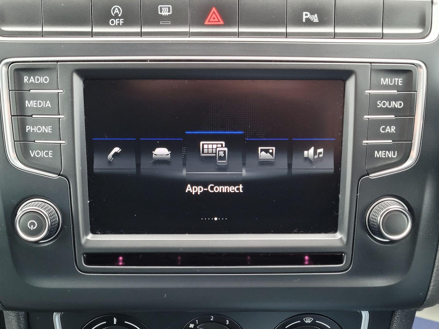 Used Volkswagen Polo 2017 for sale - 77358500: Photo 65