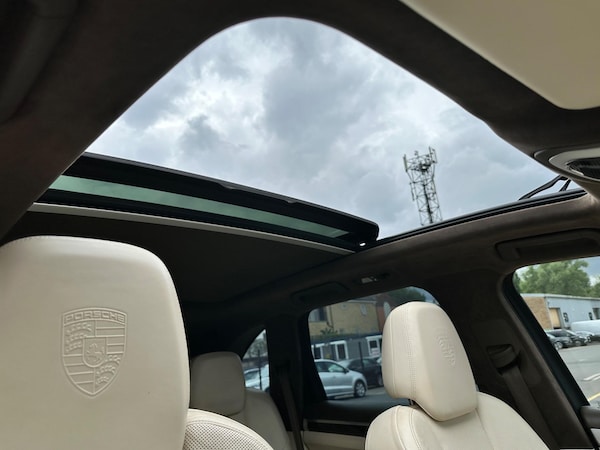 Used Porsche Cayenne 2012 for sale - 75351628: Photo 31