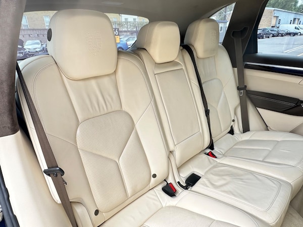 Used Porsche Cayenne 2012 for sale - 75351628: Photo 43